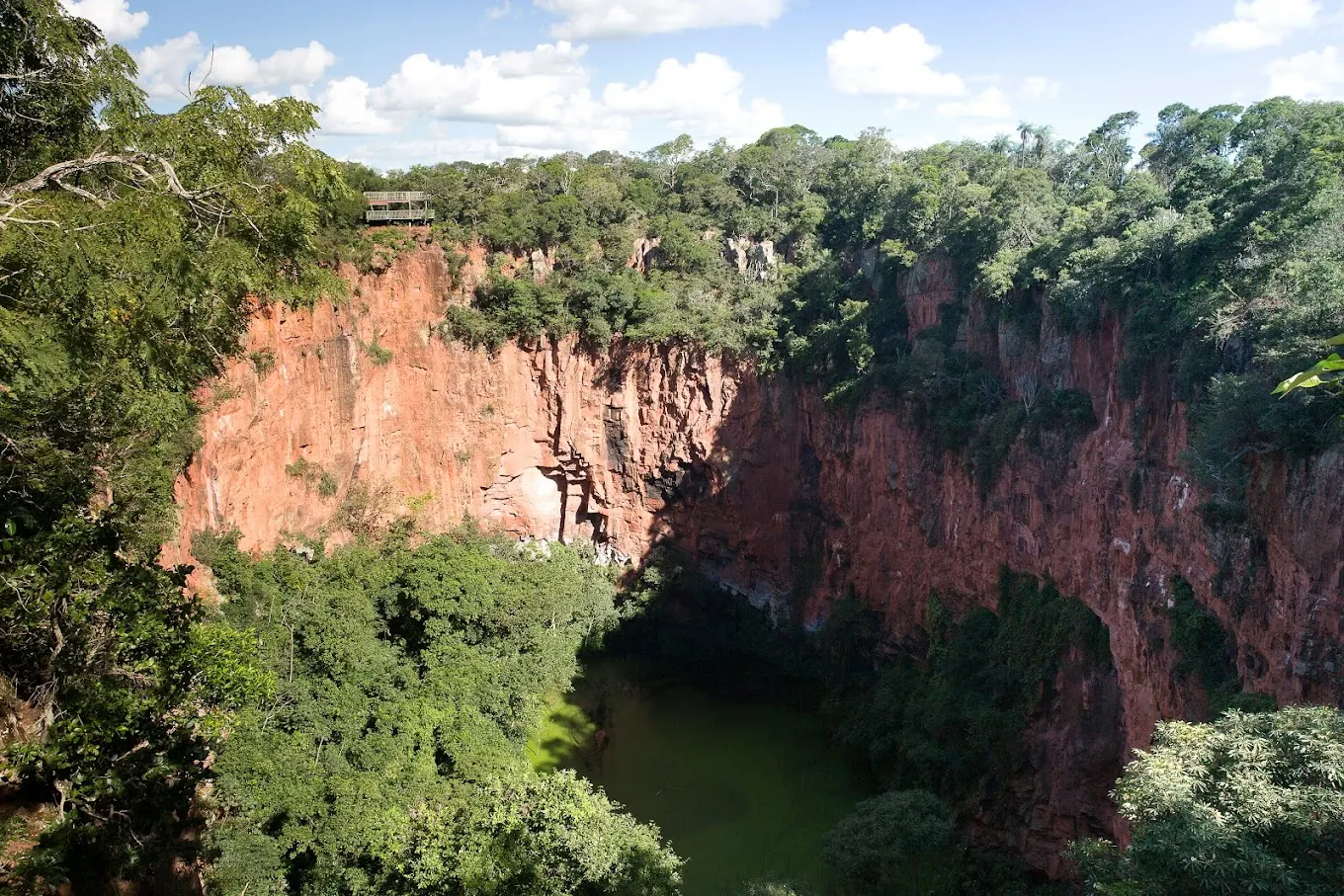 Buraco das Araras