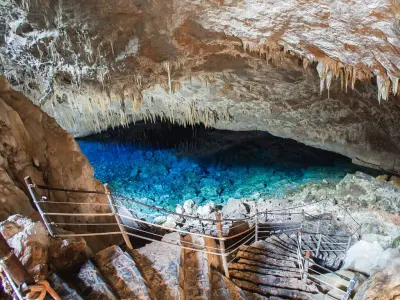 Quanto custa para entrar no Gruta Azul?